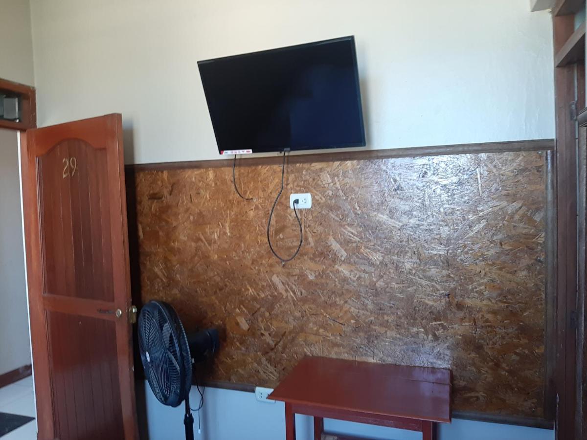 Hospedaje El Emperador Hotel Pucallpa Bagian luar foto