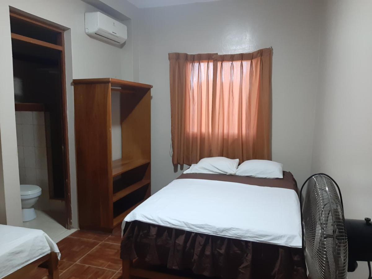 Hospedaje El Emperador Hotel Pucallpa Bagian luar foto