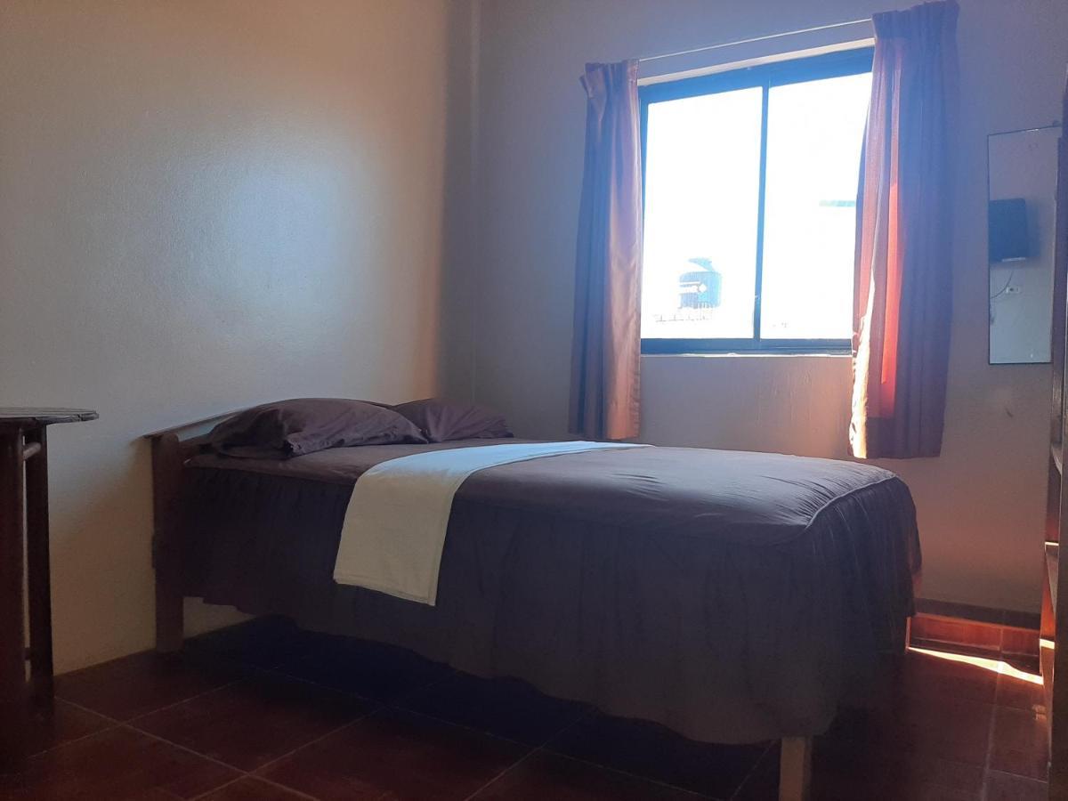 Hospedaje El Emperador Hotel Pucallpa Bagian luar foto