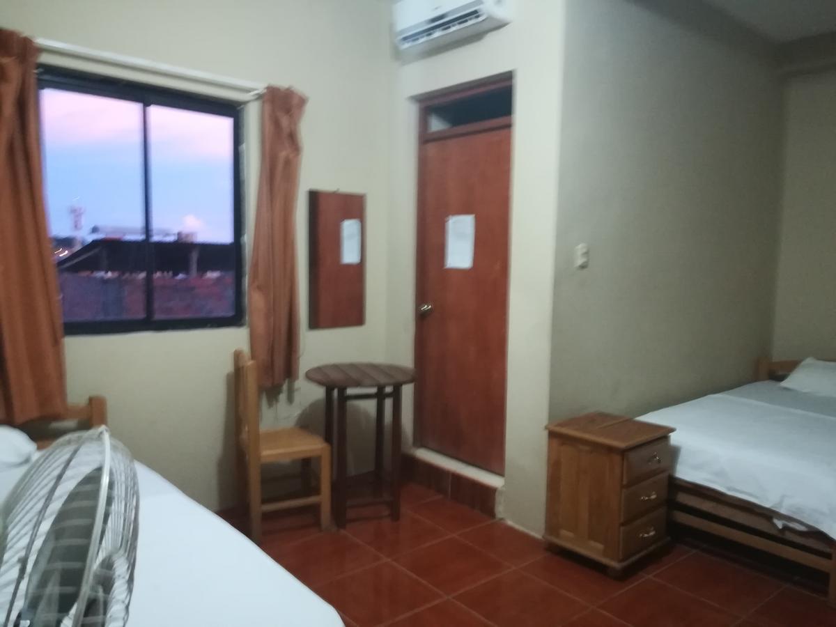 Hospedaje El Emperador Hotel Pucallpa Bagian luar foto
