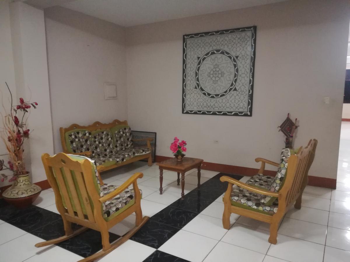 Hospedaje El Emperador Hotel Pucallpa Bagian luar foto