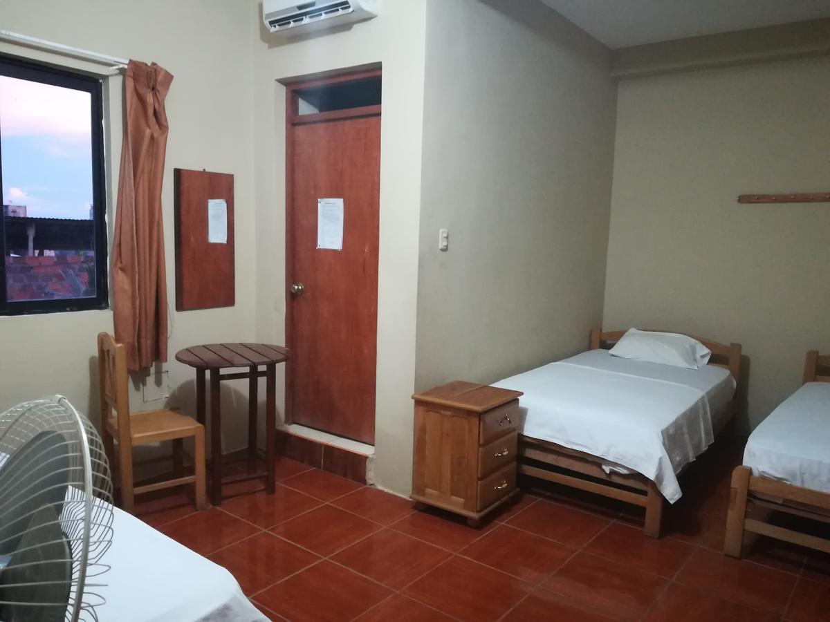 Hospedaje El Emperador Hotel Pucallpa Bagian luar foto