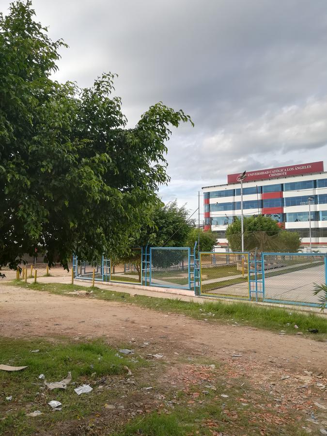 Hospedaje El Emperador Hotel Pucallpa Bagian luar foto