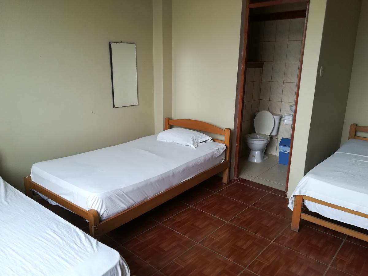 Hospedaje El Emperador Hotel Pucallpa Bagian luar foto