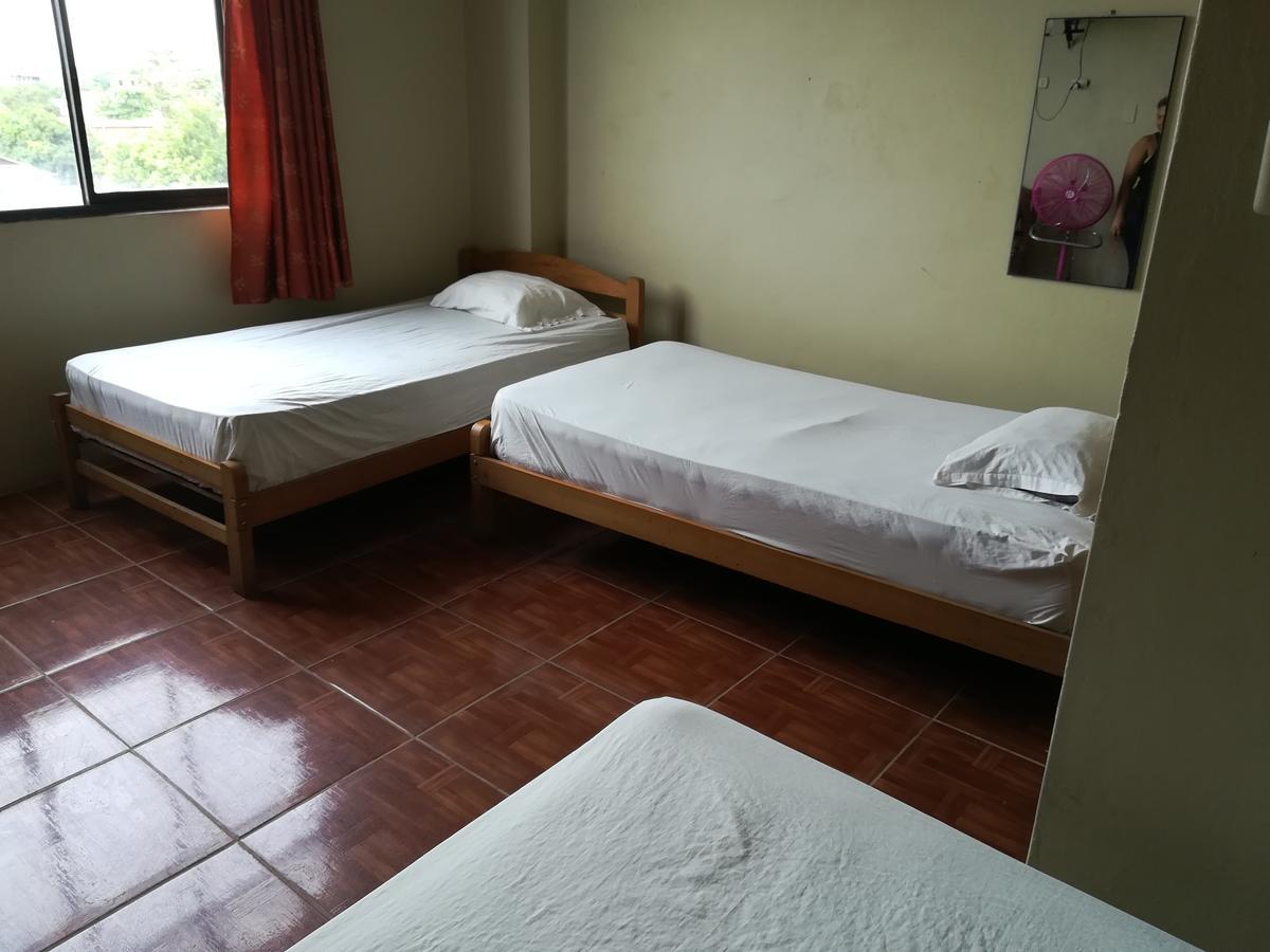 Hospedaje El Emperador Hotel Pucallpa Bagian luar foto